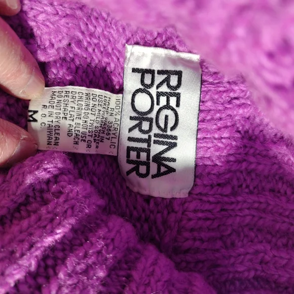 Elegant Lilac Cable Knit Sweater - Picture 3 of 3